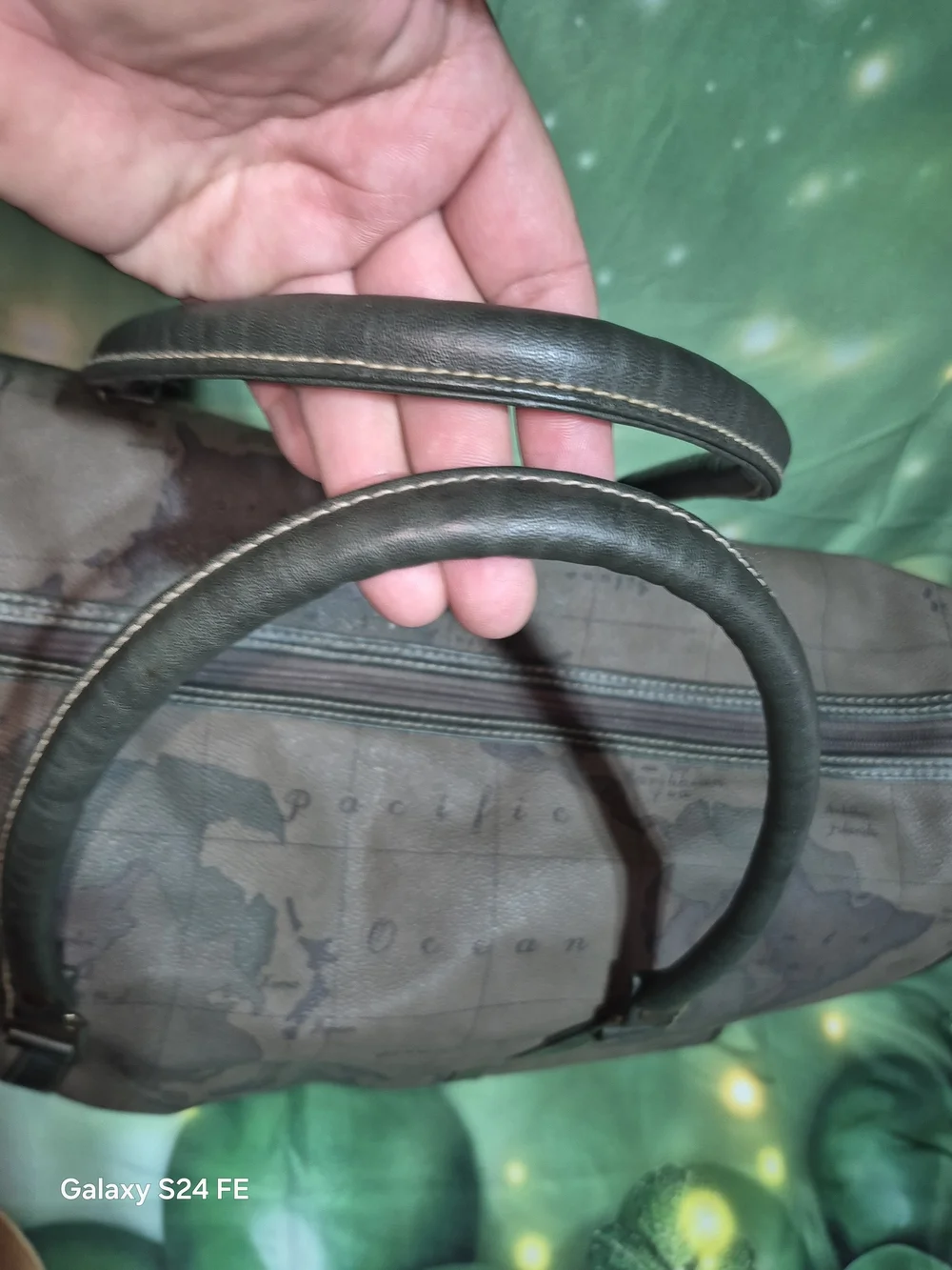 90s World Map Gitano Brown Map-Print Travel Duffel Bag
